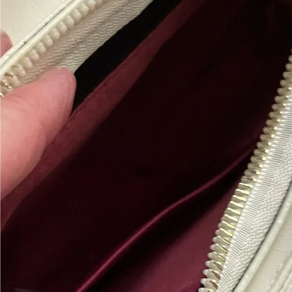 ⛄️ White Leather type! Nice condition! ⛄️ - Picture 7 of 12